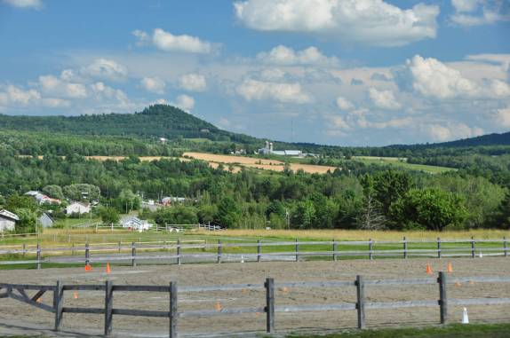 Paisagem bucólica entre Montreal e Quebeq, ao sul do Rio São Lourenço, no Canadá